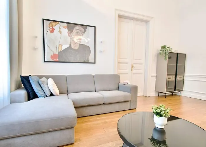 Premium Apartment By Hi5- Roekk Szilard 3 Bedroom