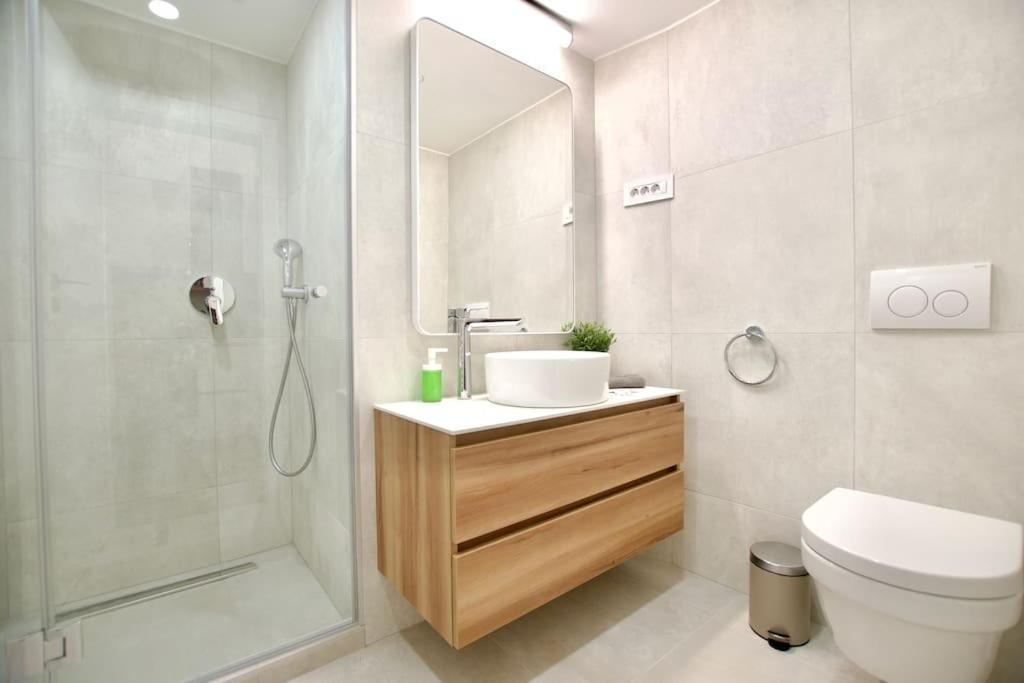 Premium By Hi5- Roekk Szilard 3 Bedroom Appartement Boedapest