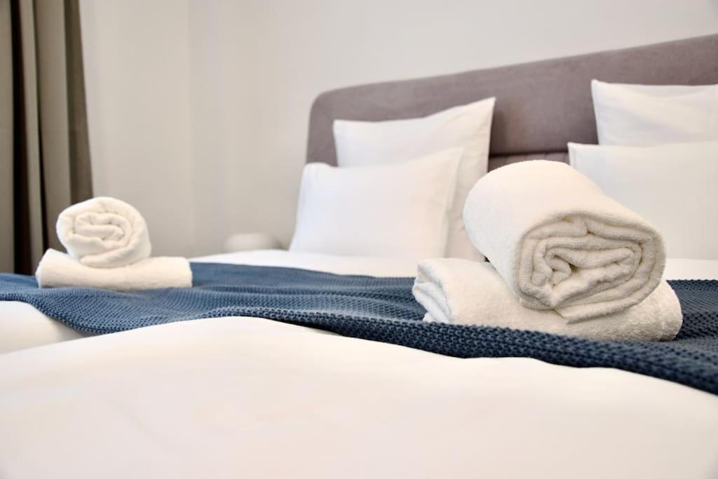 Premium By Hi5- Roekk Szilard 3 Bedroom Boedapest