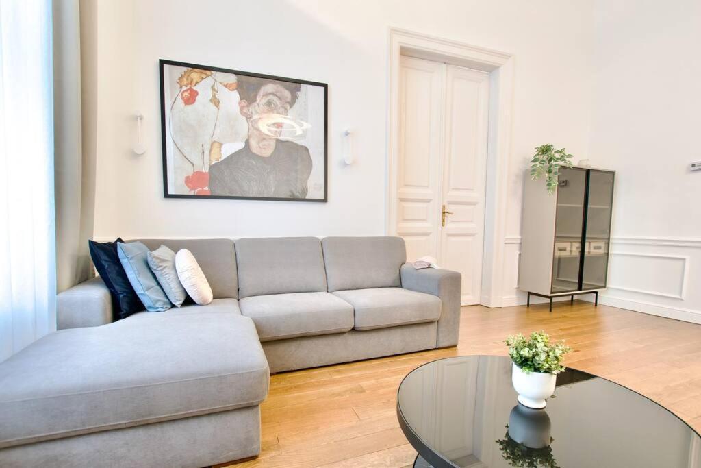 Premium By Hi5- Roekk Szilard 3 Bedroom *